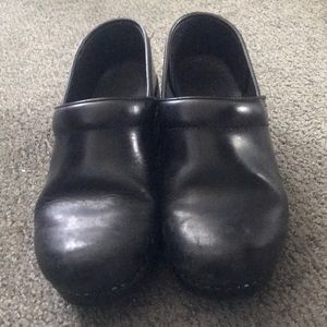 Dansko Pro XP Shoes